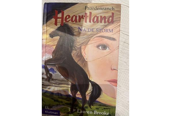 Paardenranch Heartland. 13 boeken van deze serie - D5B0110E-81EC-462E-A991-25667F2EFFA3