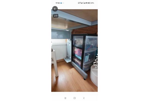 Bureau van Ikea met computersteun - WhatsApp-Image-2026-10-22-at-17-33-11-(1)