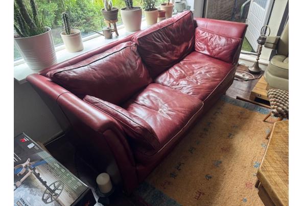 2.5 zits bank bordeauxrood leder, merk Chesterfield - image2(1)