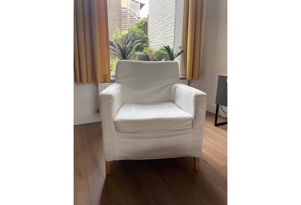 Witte Fauteuil  - C2119EB1-ABF7-4BE3-A1A0-CB32F173ACB0
