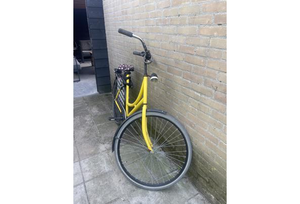 Gele fiets  - image