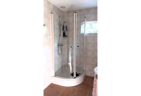 Halfronde douchecabine met onderbak - douchecabine-85-x-85-x-210-cm-(1)