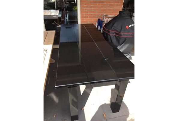 Zwarte houten tafel 230 bij 90 cm - 2BF2B054-DF99-4D77-A1E7-416850949F91