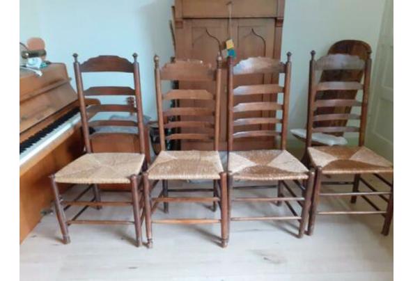 4  goede antieke houten stoelen  - $_84-(1)