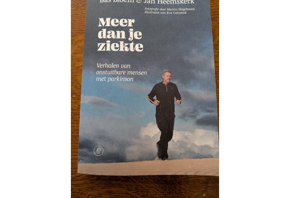 Boek Meer dan je ziekte. Verhalen van onstuitbare mensen met parkinson (Bas Bloem en Jan Heemskerk) - PXL_20260714_103327807