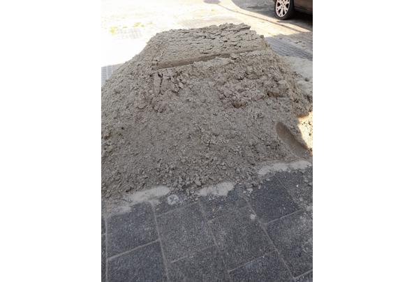 Zand en stoeptegels - 20230623_181535