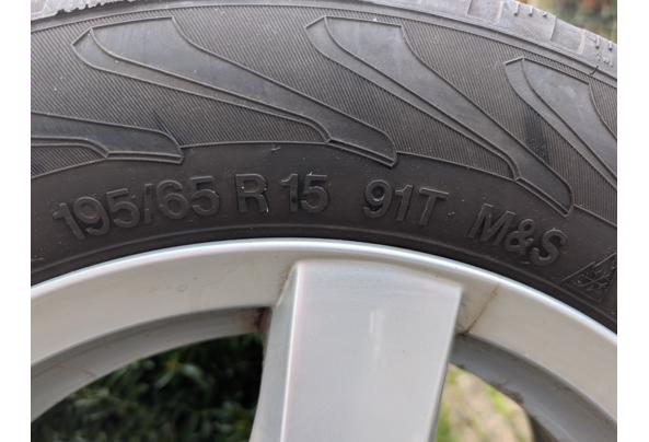 winterbanden op velg 195/65R15 6,5x 15h2 - PXL_20251122_113429549