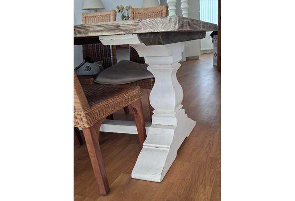 Eethoek met 6 rieten stoelen - 20260724_145826
