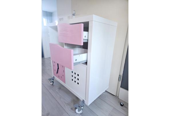 Stevige Ikea meidenkast op wielen  - 20251213_152534