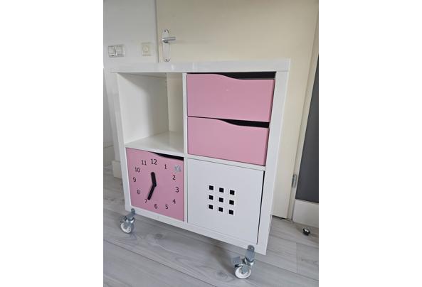 Stevige Ikea meidenkast op wielen  - 20251213_152800
