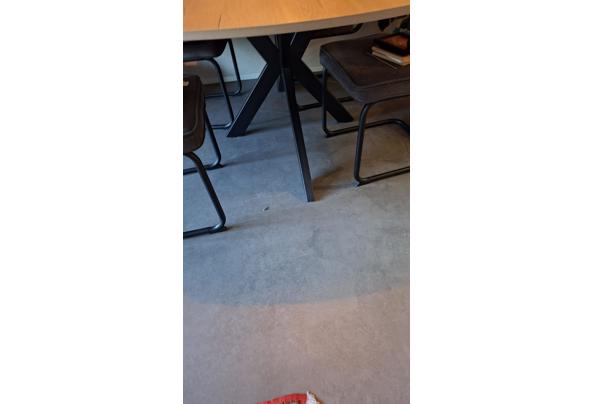 Deens ovaal tafel - 20260825_202501