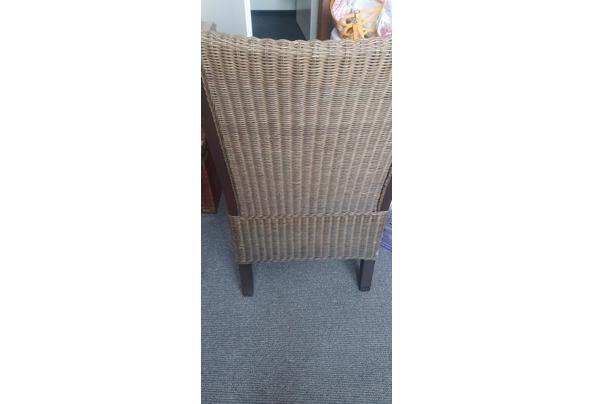 3 persoons inklapbaar stapelbed, kledingkast, cd kast met glazendeur, instaptrap voor honden, 2x rieten zitstoelen,  - 20251105_090948