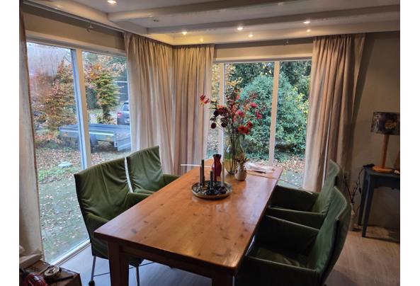 4 lekkere eetkamer stoelen  - 20251109_085415
