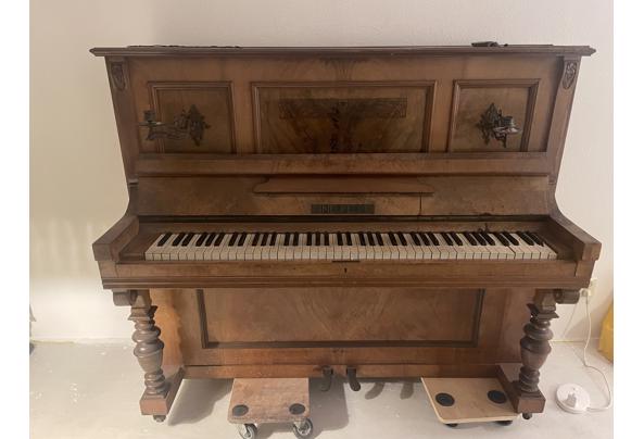Oude piano - IMG_4441