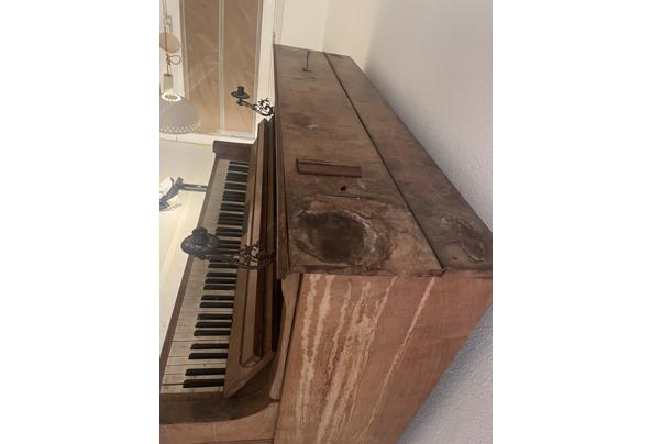 Oude piano - IMG_4443
