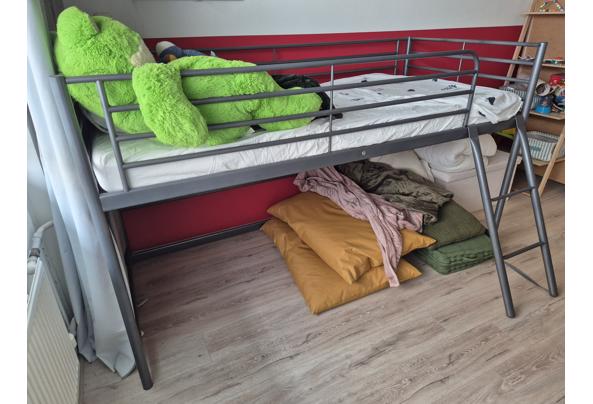 IKEA SVARTA halfhoogslaper - 20260915_165058