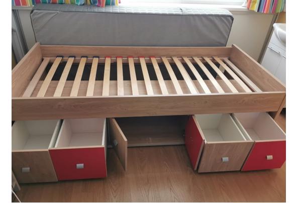Stevig bed met veel opbergruimte  - Screenshot_20251113_093708