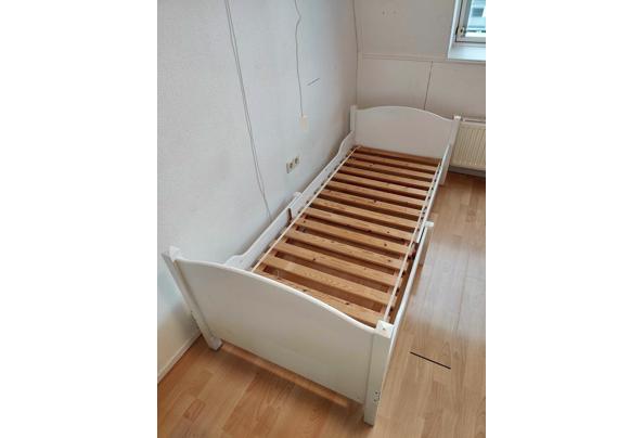 Grenen kinderbed dat meegroeit - IMG-20260829-WA0003
