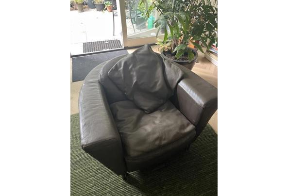 Twee comfortabele leren fauteuils - IMG_5653
