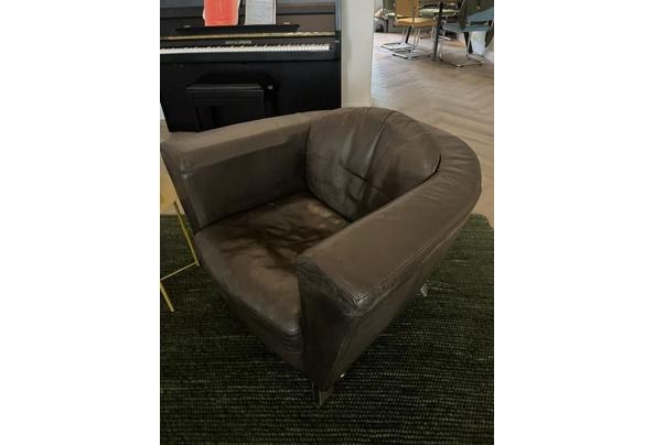 Twee comfortabele leren fauteuils - IMG_5655