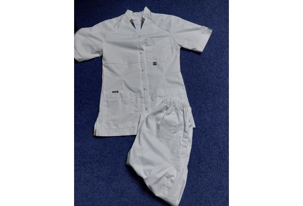  uniformen verpleegkundige thuiszorg oid. - 16972016666788151122330538879837