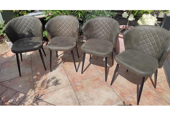 4 leuke donkergroene fauteuils - feautuiltjes-01