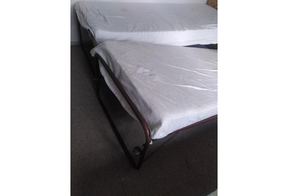 Bedden met spiraalbodem en buisframe - IMG_20251126_102434