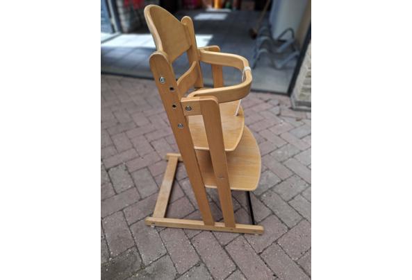 Houten kinderstoel met afneembare beugel - 20250506_153532
