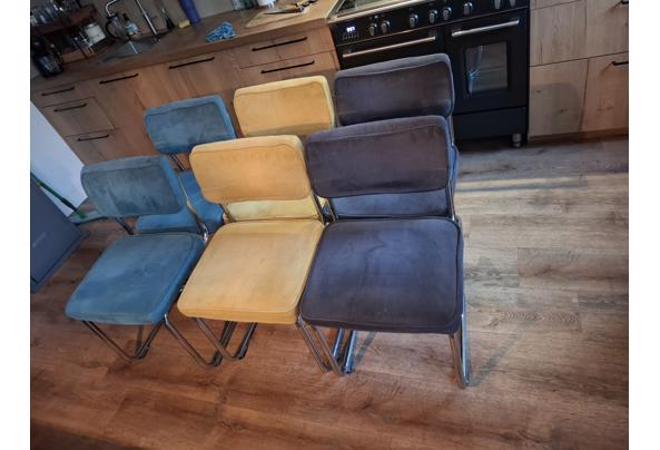 Gratis 6 eetkamer stoelen - 20261010_182518