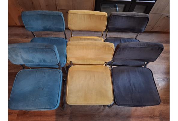 Gratis 6 eetkamer stoelen - 20261010_182525