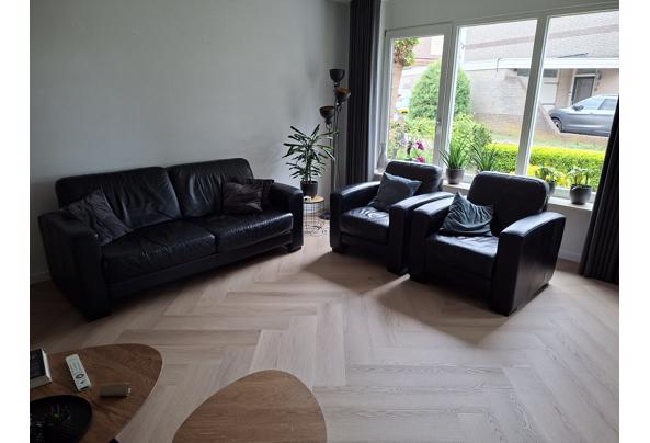 Prima bankstel met stoelen - 20260520_191700