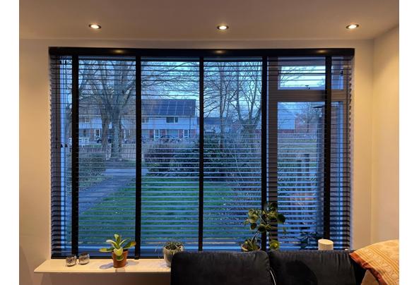 Mooie zwarte shutters  - ab733049-236a-4d58-920a-75bd0dd99de7