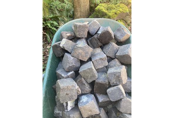 Basaltsteentjes 150 stuks - IMG_9447