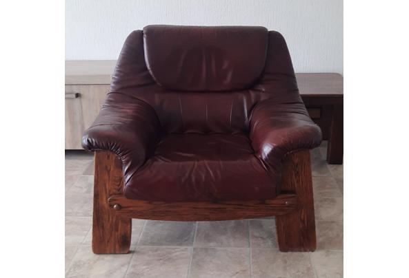 2 mooie eiken fautuils met bruine lederen bekleding - 20260923_120920