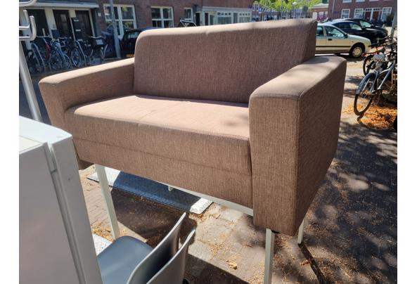Kasten, bank, tafel allemaal gratis af te halen - 20260812_153659