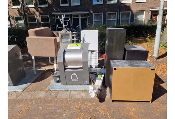 Kasten, bank, tafel allemaal gratis af te halen - 20260812_153715