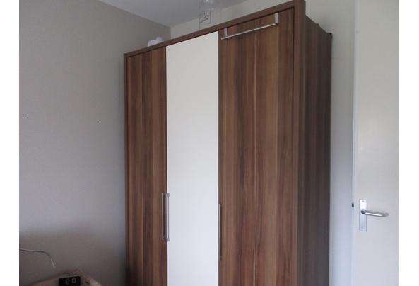 Kledingkast 3- deurs 150 cm breed (draaideur) - IMG_1181