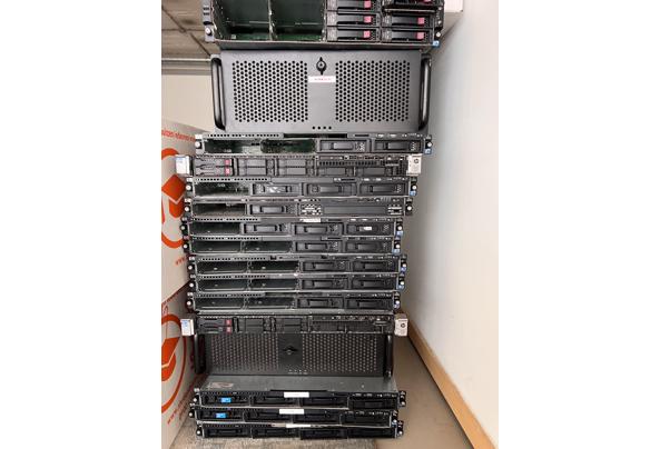 grote hoeveelheid HP servers - 4B5F2A9C-1885-43A0-B82B-0076622416B3