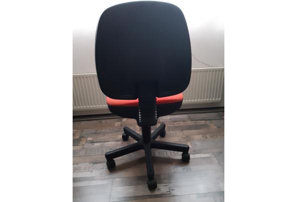 bureaustoel zonder leuningen - 20201202_135736
