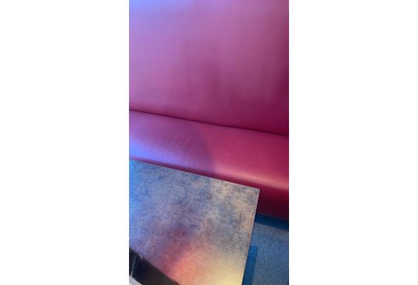 Heeft aandacht nodig goede en minder goede stoelen en banken - 5090B282-4E46-4D38-9AF2-5721DF38F77C