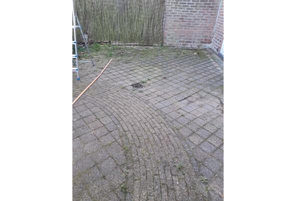 Waaltjes en vierkante terrastegels heel ong 18m2 - 20241023_175308