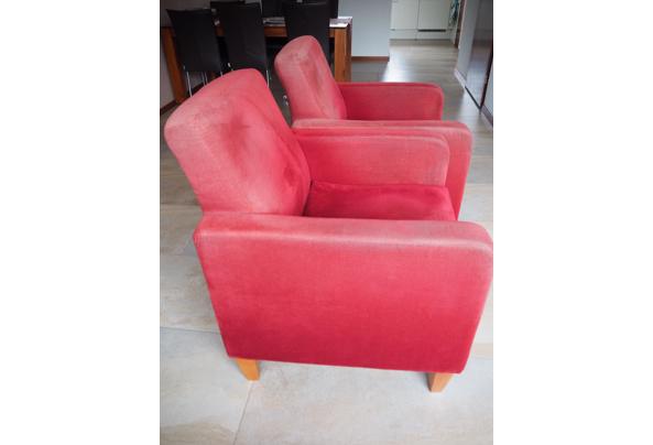 2 Stevige rode Stoelen - P1240067