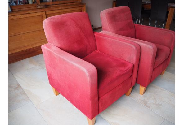 2 Stevige rode Stoelen - P1240068