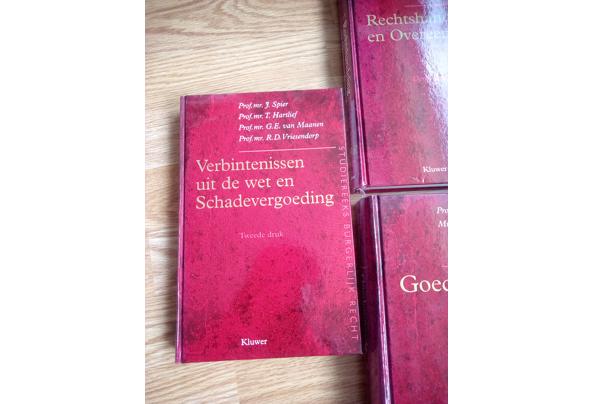 STUDIE BOEKEN NEDERLANDS RECHT in Leidschendam - Boeken en