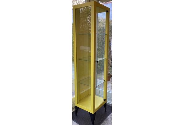 vitrinekast ikea geel hxbxd 188x45x40cm - IMG_8924