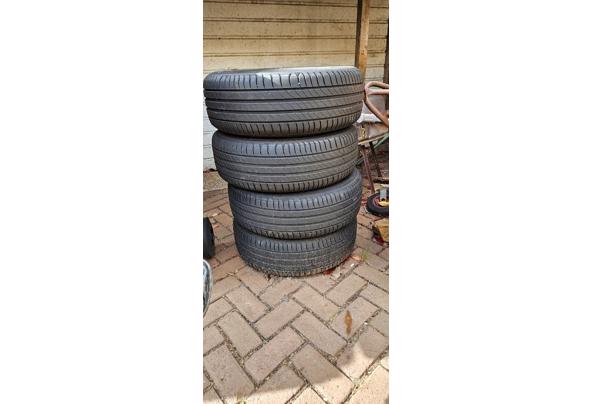 Autobanden op velgen Opel Astra - 01-Michelin-band-Astra-set