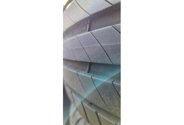 Autobanden op velgen Opel Astra - 02-Michelin-band-Astra-profiel