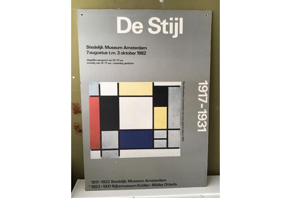 2 Kunstposters van De Stijl en Malevich - 57E7FA7F-AA5E-4968-A08E-D5B9E4357157
