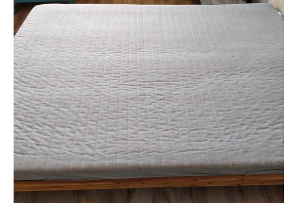 Twijfelaar bed van hout maat 140x200 cm met matras en molton - IMG20220607202950