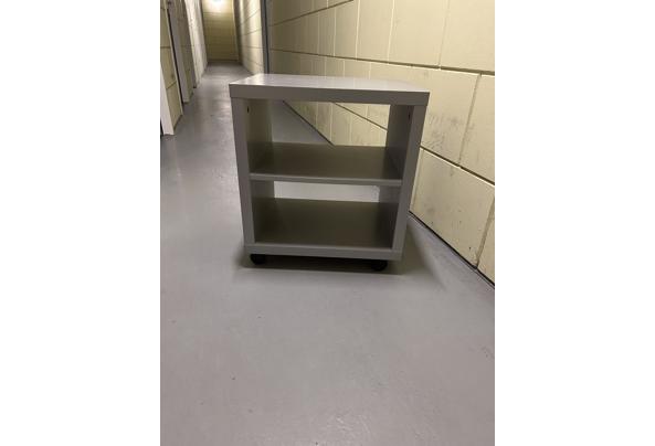 Verrijdbare kastjes - uuid=68555166-9EDF-4FD9-BD4E-495094B22712&code=001&library=1&type=1&mode=2&loc=true&cap=true